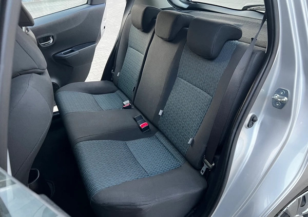 Toyota Yaris cena 34222 przebieg: 63000, rok produkcji 2011 z Sochaczew małe 277